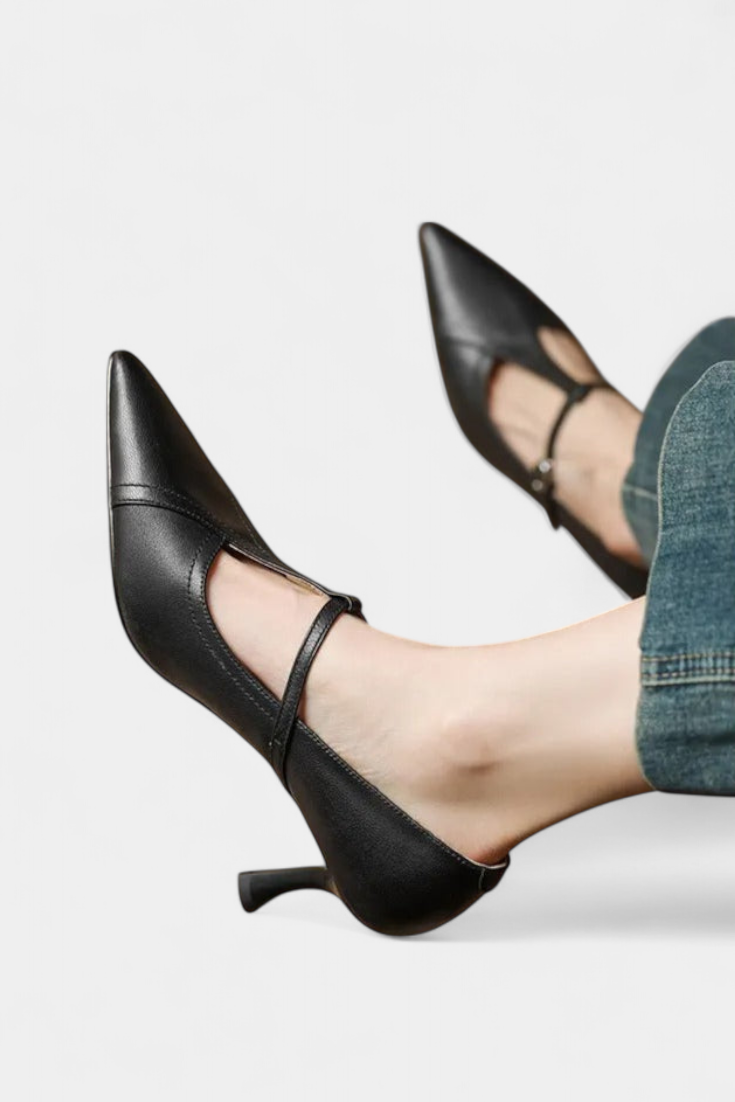 Zulema Tacones T-Bar Elegantes con Acabado Liso