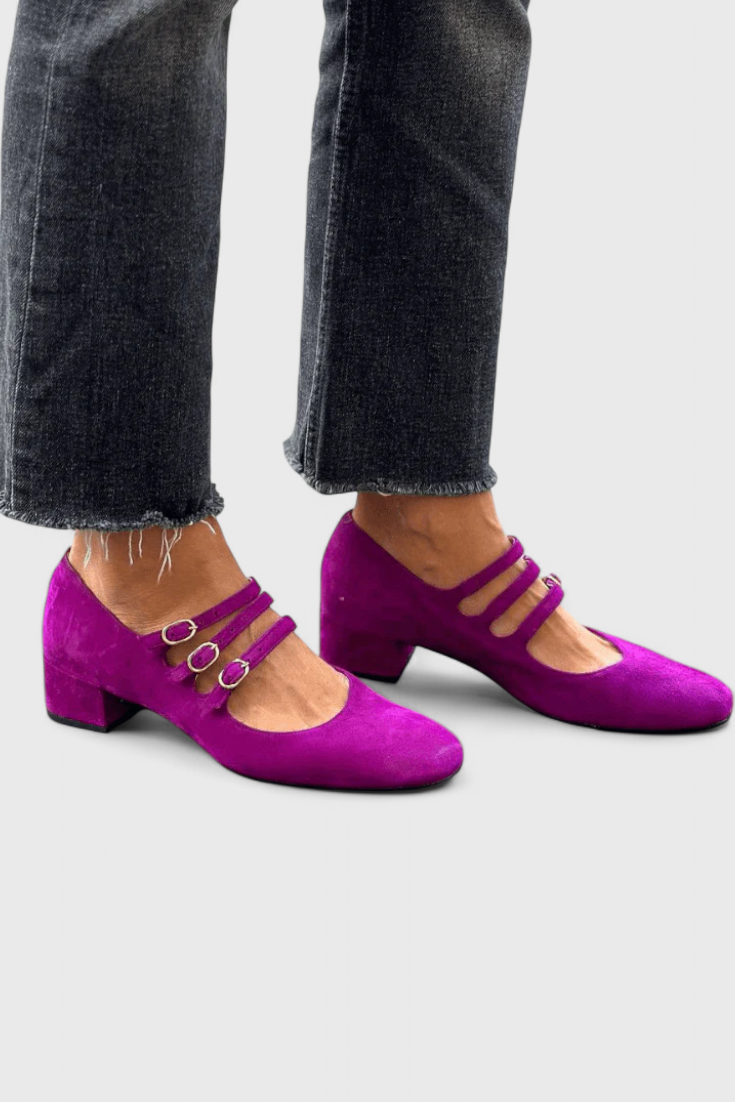 Evdokia Tacones con Múltiples Cinturones y Punta Cuadrada